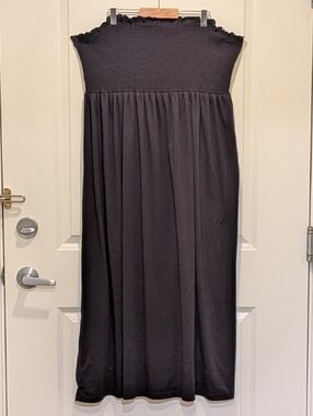 GUC Reitmans 4X Black Rayon Blend Maxi Dress with Shirred Bodice